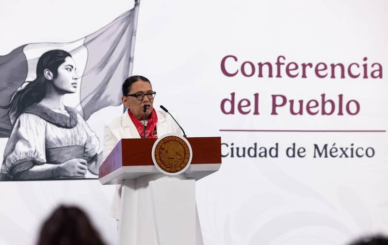 invita al papa León a México la secretaria en conferencia de prensa matutina