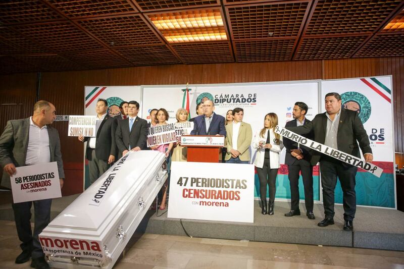 Ataúd del PRI