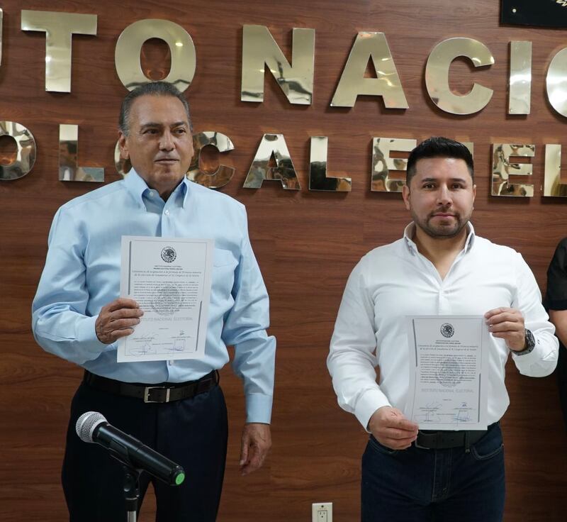 Manlio Fabio Beltrones y Erick Iván Jaimes Archundia