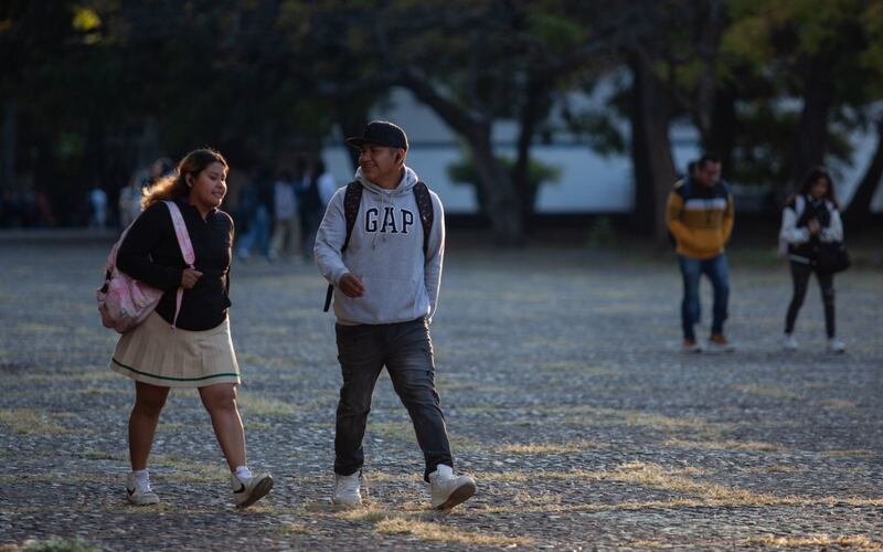 Becas Jóvenes Escribiendo el Futuro
