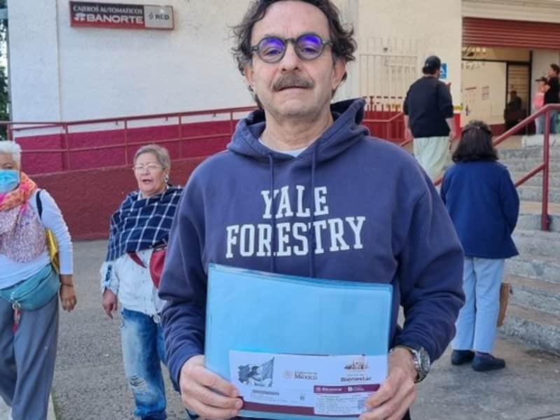 El mismo Quadri, a través de sus redes sociales, informó que hoy cobró su pensión del Bienestar. Quadri cobra su pensión del Bienestar.