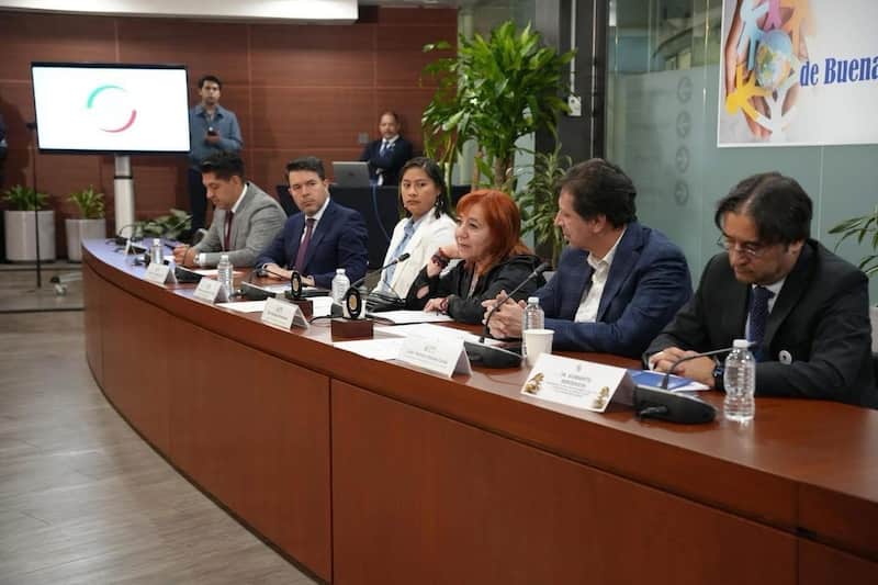 Entregan a ISSSTE premio por mejorar la atención Entregan a ISSSTE premio por mejorar la atención