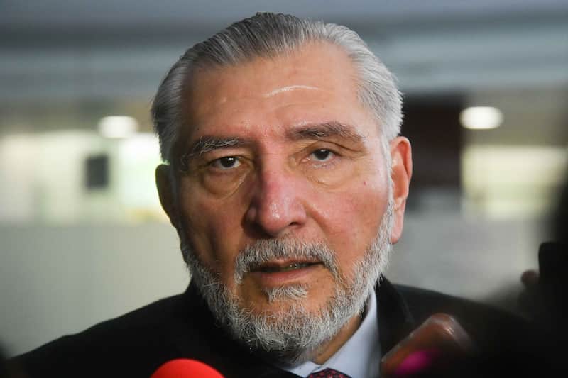 Adán Augusto López, senador y coordinador del grupo parlamentario de Morena, ofreció palabras a los medios de comunicación previo a la sesión ordinaria de la Cámara de Senadores en la que se aprobó la designación de los integrantes de la Comisión Permanente del Primer Receso del Segundo Año de Ejercicio de la LXVI Legislatura. Adán Augusto López, senador y coordinador del grupo parlamentario de Morena, ofreció palabras a los medios de comunicación previo a la sesión ordinaria de la Cámara de Senadores en la que se aprobó la designación de los integrantes de la Comisión Permanente del Primer Receso del Segundo Año de Ejercicio de la LXVI Legislatura.