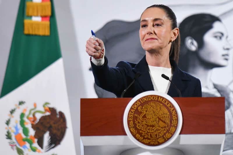 Siete de cada 10 mexicanos aprueban que Sheinbaum haya sido nombrada una de las mujeres más influyentes del 2024. Claudia Sheinbaum, presidenta de México, durante la conferencia matutina realizada en Palacio Nacional.