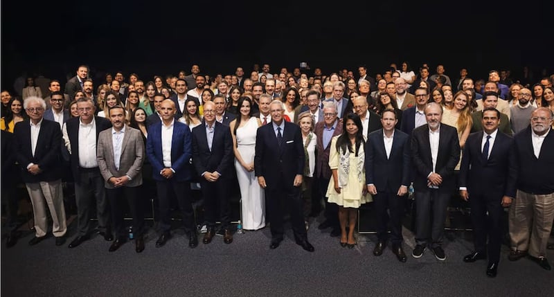 Salinas Pliego presenta MAAC