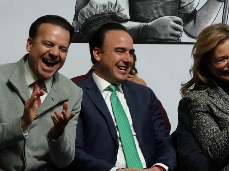 Manolo Jiménez Salinas, gobernador de Coahuila y gobernadores de oposición. Manolo Jiménez Salinas, gobernador de Coahuila y gobernadores de oposición.