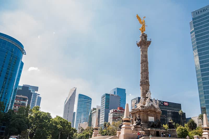 De acuerdo a La Encuesta MX, estos son los 10 alcaldes mejor evaluado dentro de la CDMX. Imágen del Ángel de la Independencia.
