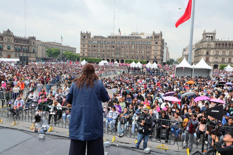 Clara Brugada en el Zócalo