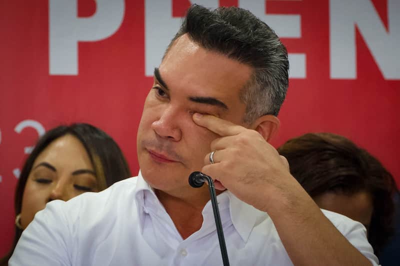 Alejandro Moreno, durante conferencia de prensa a medios de comunicación. Alejandro "Alito" Moreno ha encabezado al PRI en sus peores momentos, cayendo a ser la cuarta fuerza política de México.
