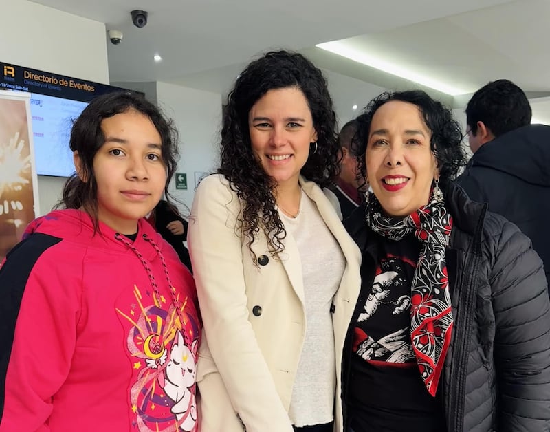 Luisa Alcalde y Araceli Brown