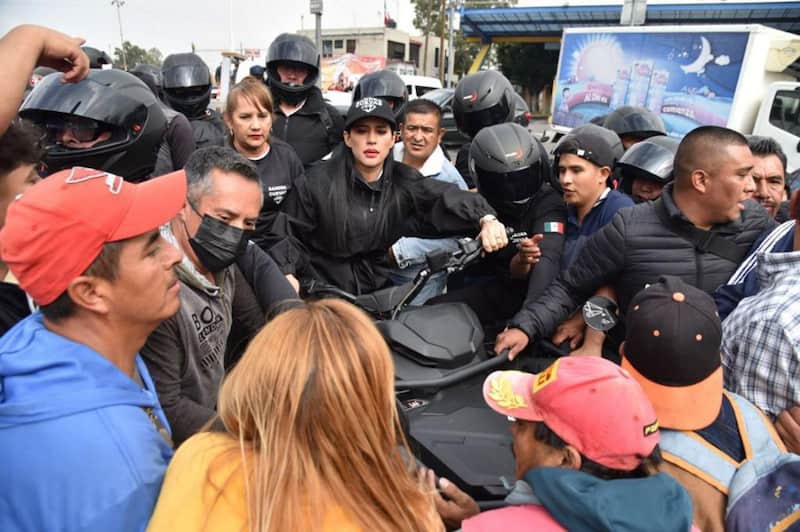 La exalcaldesa de Cuauhtémoc durante el operativo diamante Sandra Cuevas en una moto