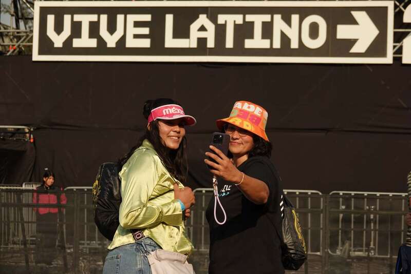 Estos son los festivales de música donde más se sube contenido a instagram Dos mujeres en el vive latino