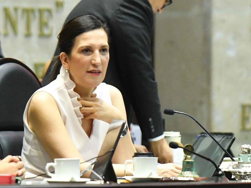 Kenia López Rabadán