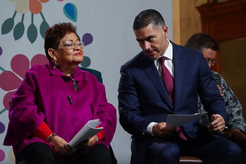 Ernestina Godoy y Omar García Harfuch
