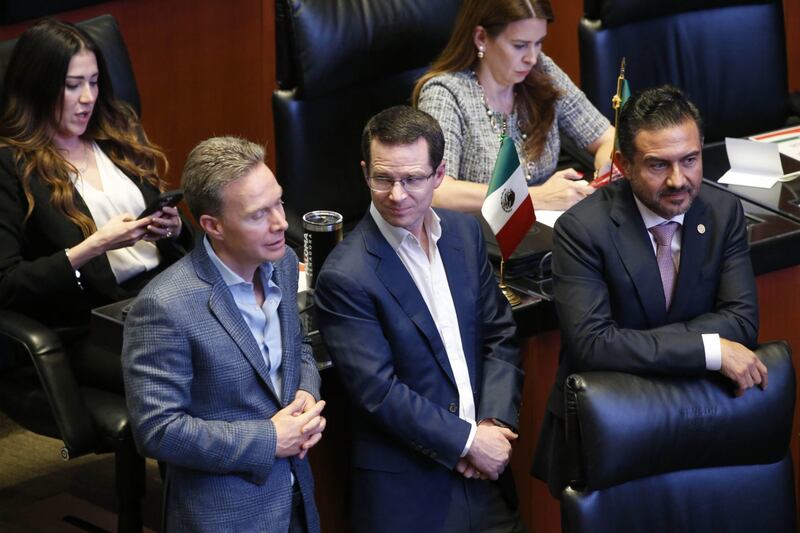 Yunes del PAN a Morena