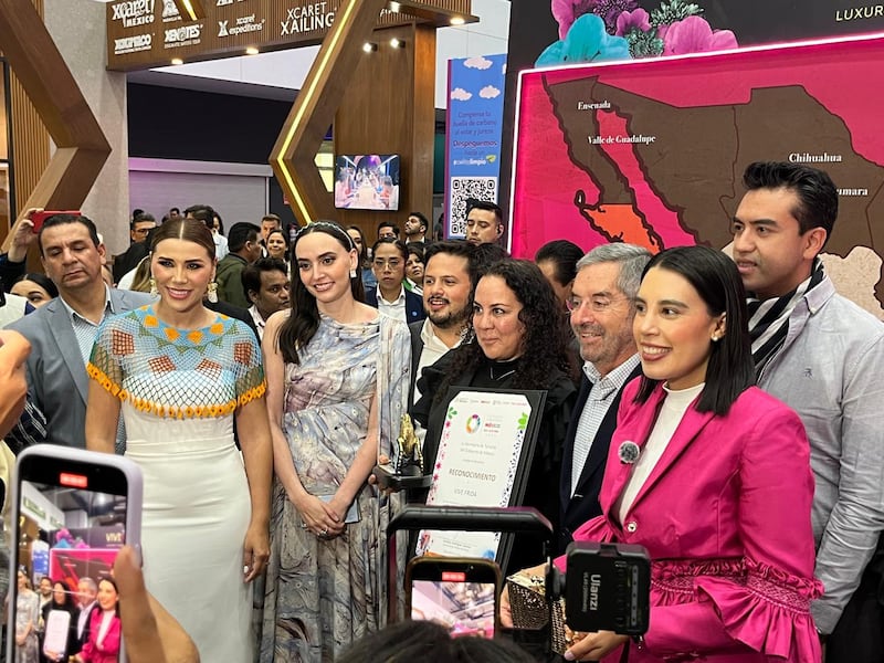 Marina del Pilar Ávila, gobernadora de Baja California, Altagracia Gómez, Sebastian Ramírez, Juan Ramón de la Fuente, Josefina Rodríguez inauguración del tianguis turístico