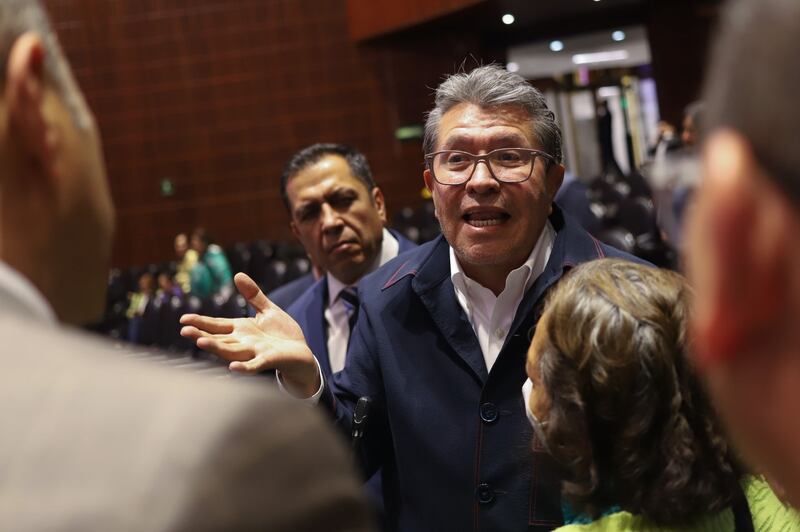 El diputado de Morena señaló que la presidenta los 'encorraló' para que no volvieran a cometer errores Ricardo Monreal