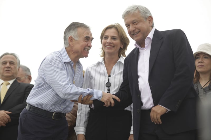 AMLO Beatriz y Alfonso Romo