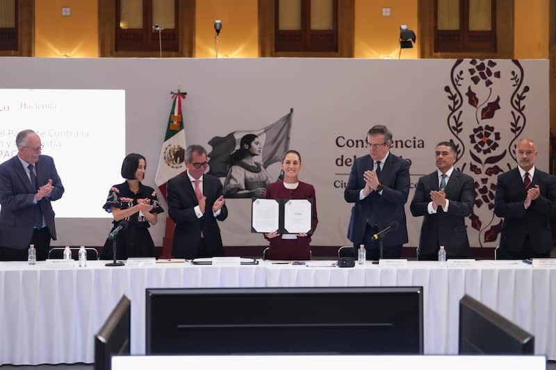 Presidenta Claudia Sheinbaum renueva con IP el PACIC Presidenta Claudia Sheinbaum renueva con IP el PACIC