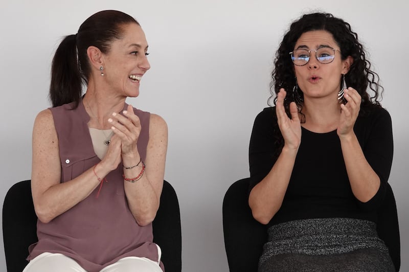 Claudia Sheinbaum y Luisa Alcalde