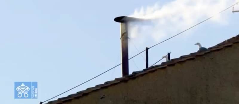 humo blanco los cardinales eligen nuevo papa