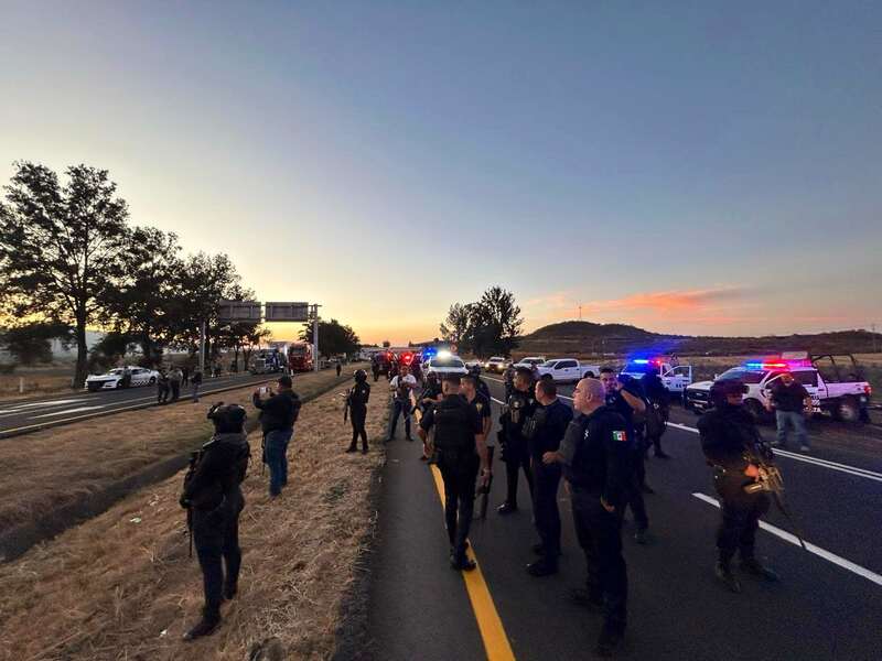 Sicarios del CJNG habrían generado una balacera y realizaron bloqueos en una carretera Los michoacanos vivieron momentos de tensión