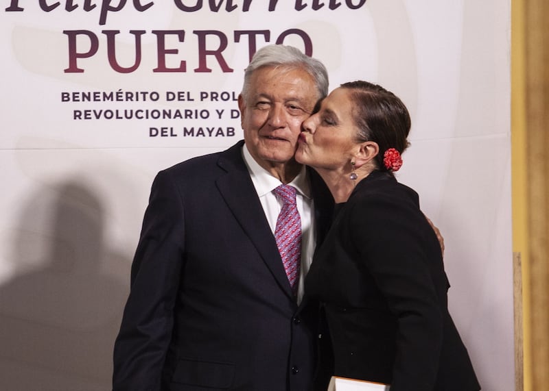 AMLO y Beatriz Gutiérrez Müller