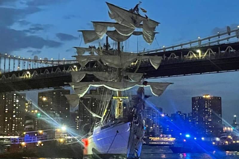 Buque Cuauhtémoc tras accidente en Nueva York Buque Cuauhtémoc tras accidente en Nueva York