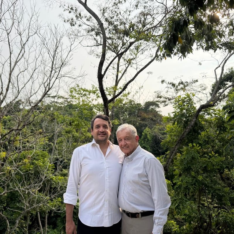 Andy López Beltrán con AMLO