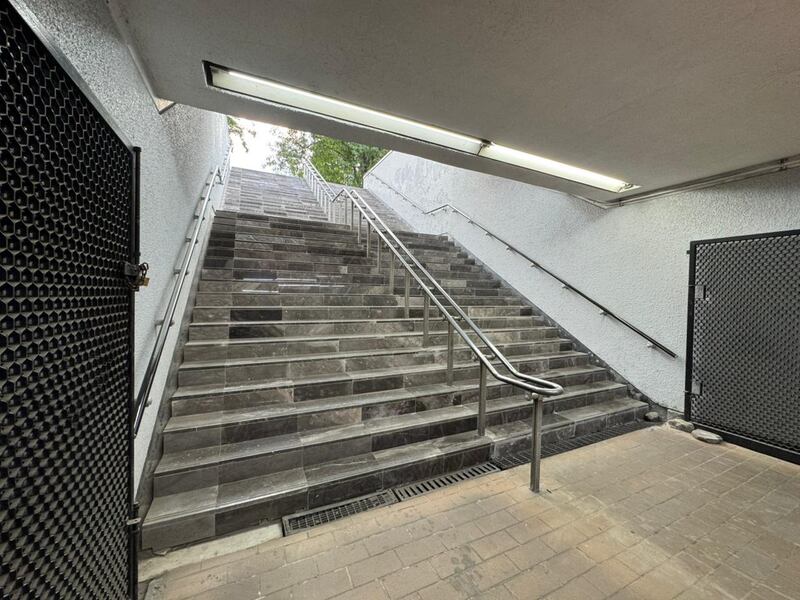 El Sistema de Transporte Colectivo (STC) informó este 20 de enero de 2026 que han concluido los trabajos de rehabilitación y reconstrucción de las explanadas de acceso en la estación Ferrería/Arena Ciudad de México, perteneciente a la Línea 6 del Metro. Escaleras Metro