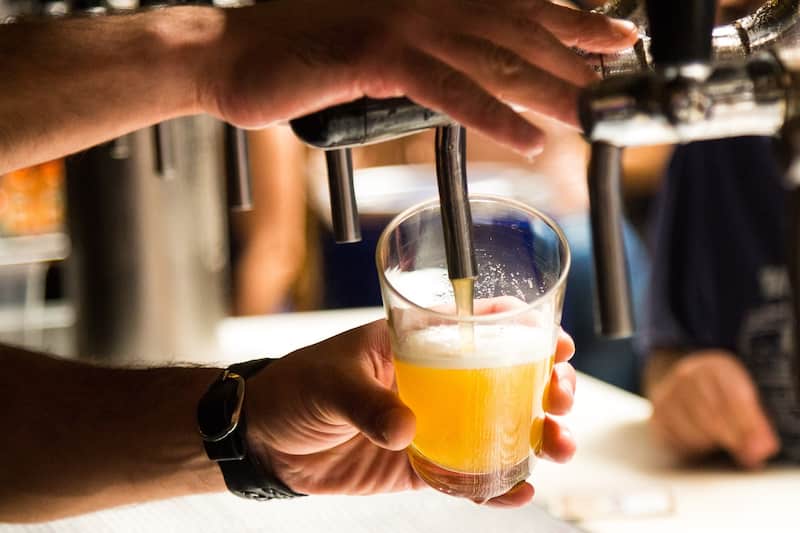 La cerveza es la bebida favorita de los mexicanos para celebrar el Año Nuevo. La cerveza es la bebida favorita de los mexicanos para celebrar el Año Nuevo.