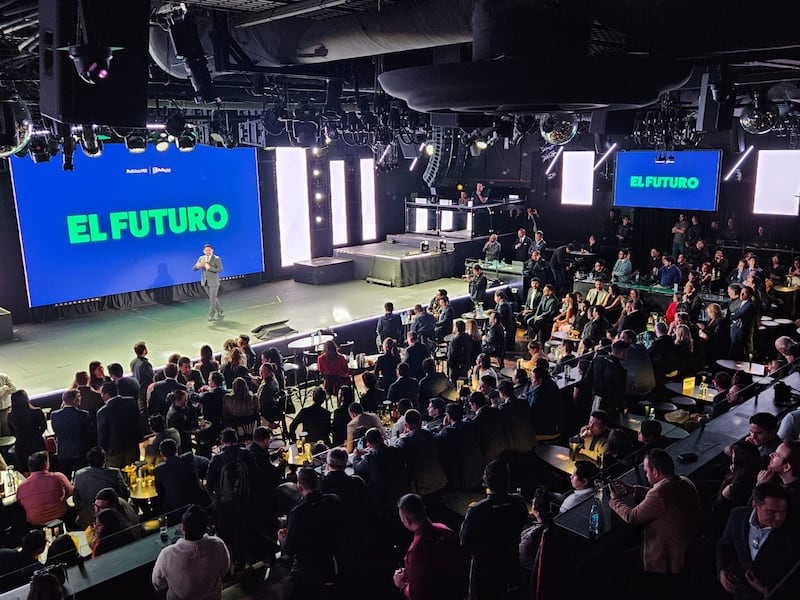 10 años Político MX 10 años Político MX