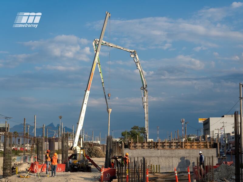 Obras en el Metrorey