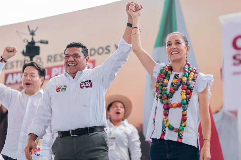 Javier May y Claudia Sheinbaum