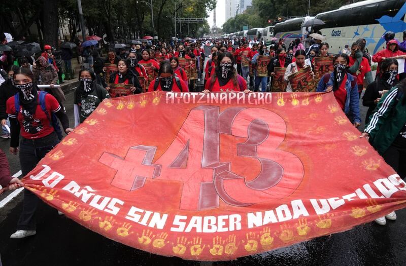 Marcha conmemorativa a 10 años de la desaparición de los 43 normalistas de Ayotzinapa, Guerrero. Protestas por los 43 normalistas