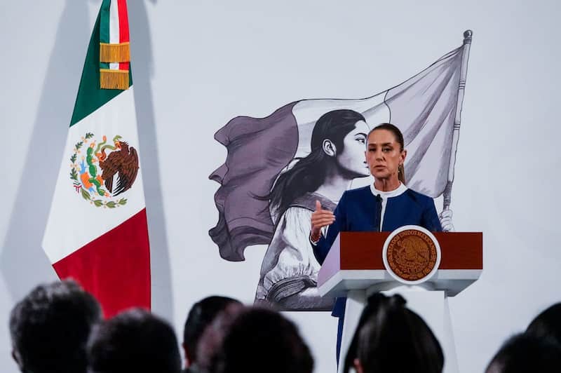 CIUDAD DE MÉXICO, 18AGOSTO2025.- Claudia Sheinbaum Pardo, presidenta de México, encabezó la conferencia “Mañanera del Pueblo” desde Palacio Nacional en el que se dio un balance sobre los programas de vivienda y pensiones del bienestar.
FOTO: GALO CAÑAS/CUARTOSCURO.COM Imágen de Claudia Sheinbaum