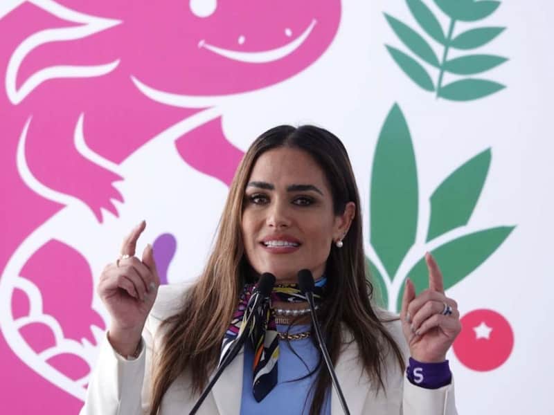 CIUDAD DE MÉXICO, 14MARZO2025.- Alessandra Rojo de la Vega, alcaldesa de Cuauhtémoc, durante su participación en el evento Casa x casa en el Barrio Bravo de Tepito. Imágen