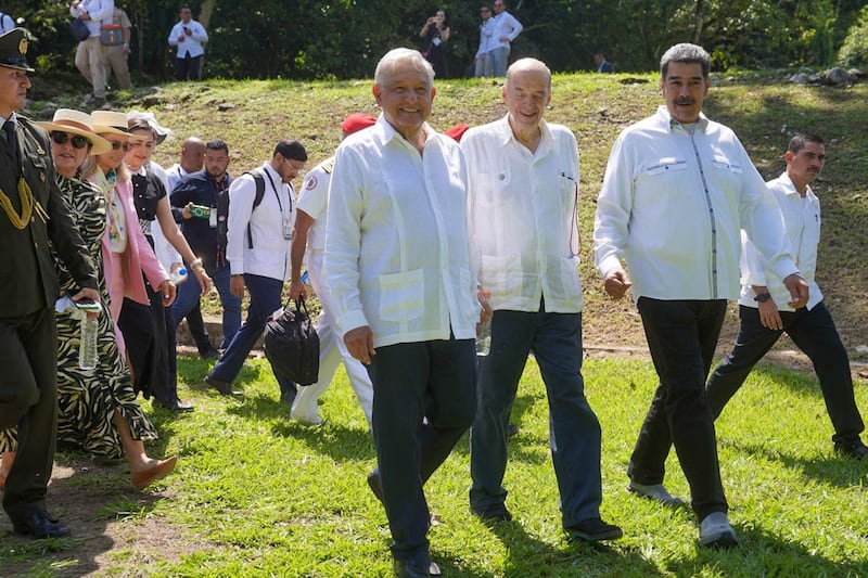 AMLO y Nicolás Maduro