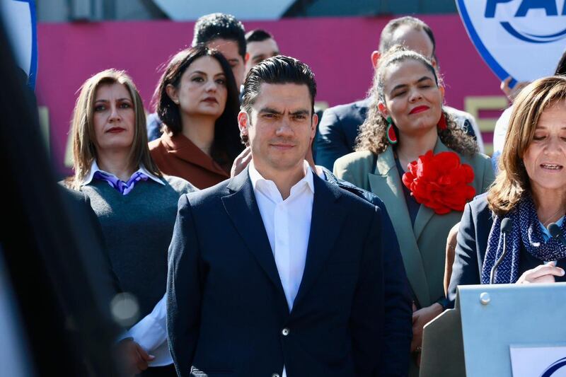 Jorge Romero, dirigente de Acción Nacional, en la sede del INE