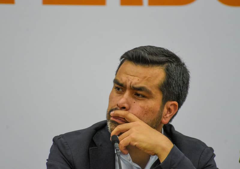 en un video se muestra al excandidato presidencial en presunto estado de ebriedad máynez en un evento oficial