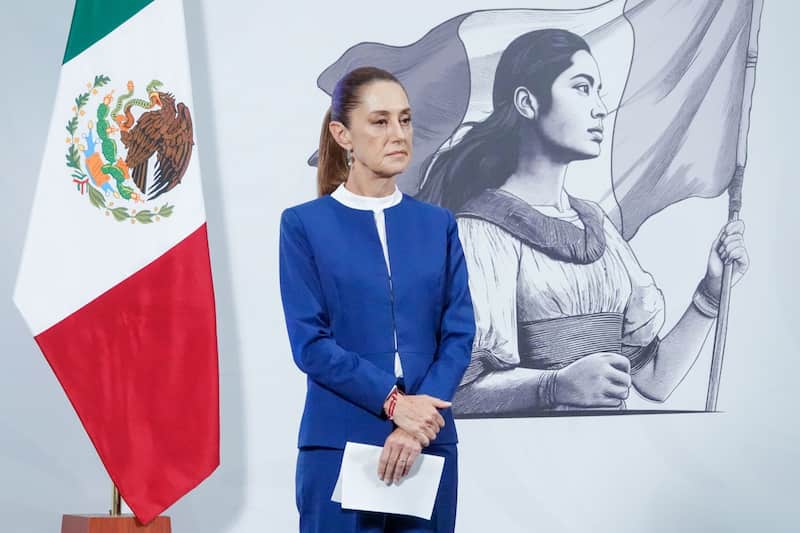 CIUDAD DE MÉXICO, 18AGOSTO2025.- Claudia Sheinbaum Pardo, presidenta de México, encabezó la conferencia “Mañanera del Pueblo” desde Palacio Nacional en el que se dio un balance sobre los programas de vivienda y pensiones del bienestar. Imágen de la presidenta de México, Claudia Sheinbaum
