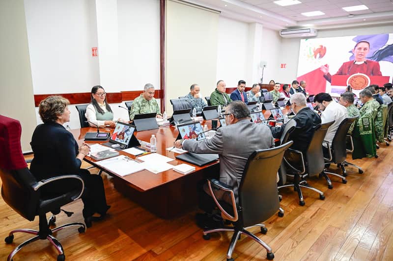 autoridades logran disminuir delitos la gobernadora con elementos de seguridad