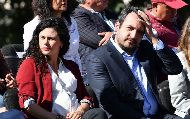 Luisa María Alcalde y Andy López Beltrán