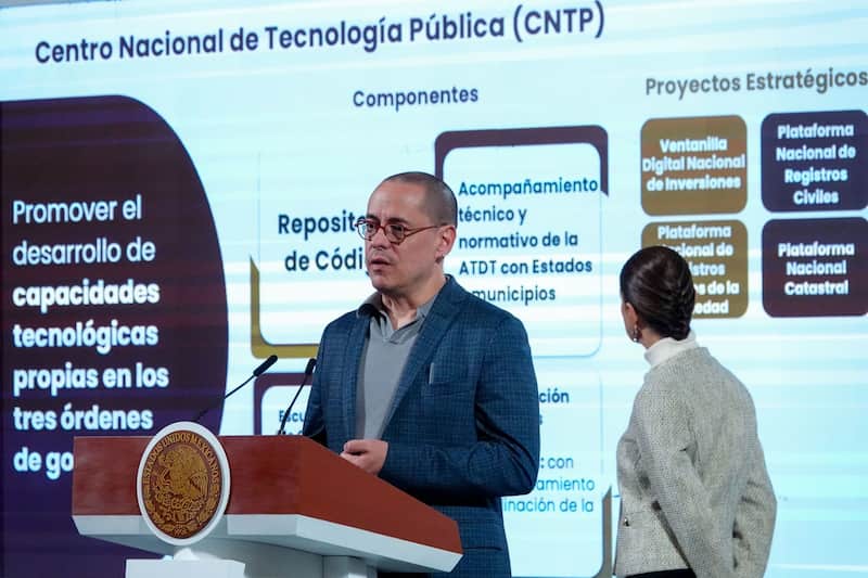 José Merino, titular de la Agencia de Transformación Digital, durante la conferencia matutina en la que se anunció la creación de la Ley por la que se simplifican los trámites gubernamentales de la que se encarga dicha dependencia. Imagen promocional