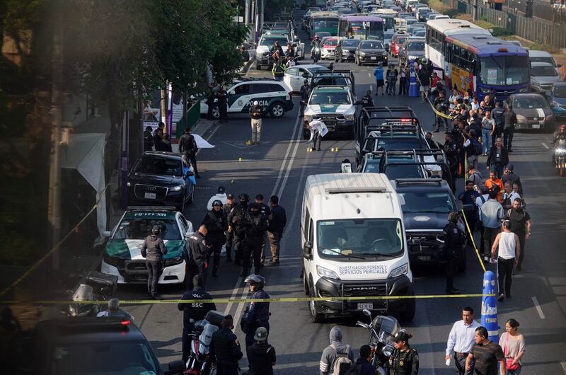 Asesinan a colaboradores de Clara Brugada