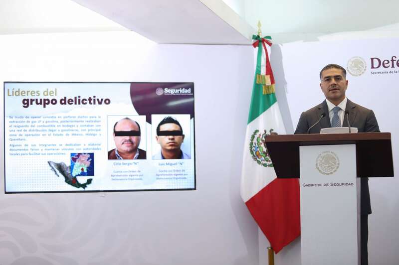 El Secretario de Seguridad informó la desarticulación de una organización dedicada al huachicol El secretario de Seguridad y Protección Ciudadana, Omar García Harfuch en conferencia de prensa