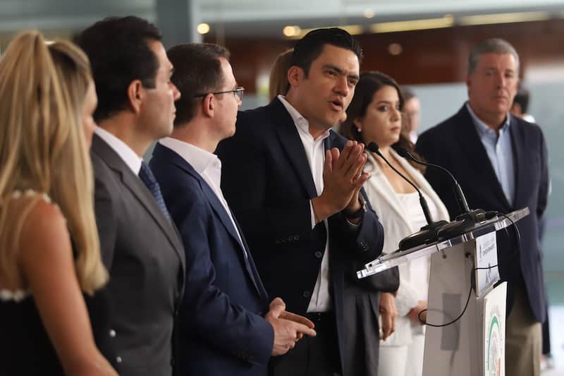 El dirigente panista llamó a que se escuchen las voces de expertos sobre la reforma a la Ley de Telecomunicaciones Jorge Romero Herrera, dirigente del PAN, en conferencia de prensa
