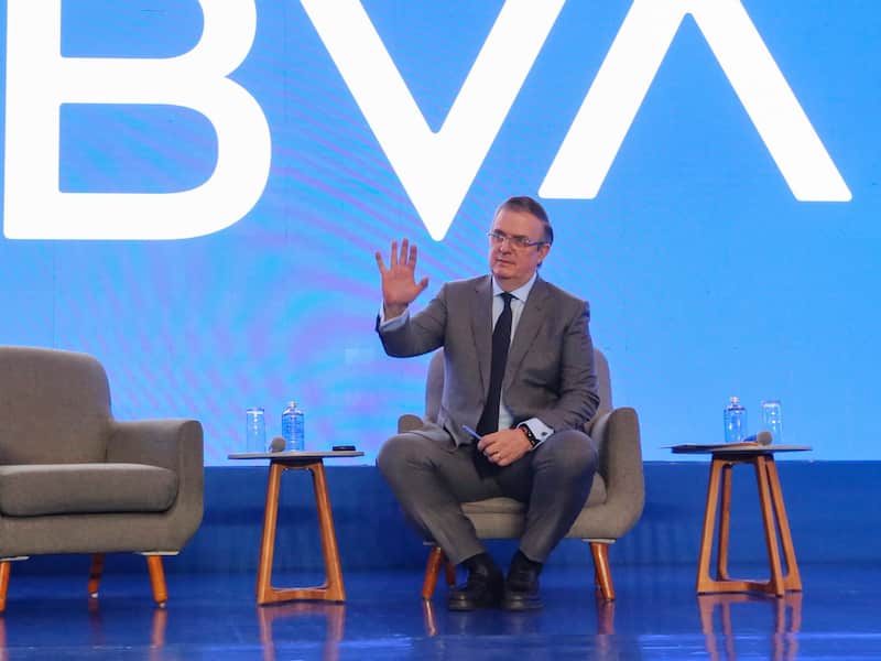 Marcelo Ebrard, secretario de Economía, asiste a reunión con RNCR de BBVA. Marcelo Ebrard, secretario de Economía, asiste a reunión con RNCR de BBVA.