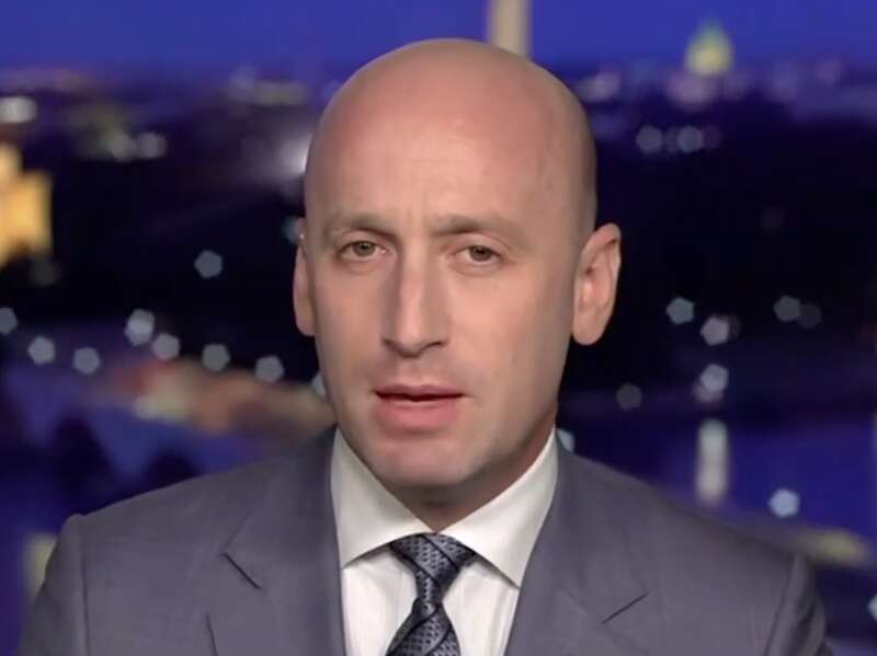 El asesor de la Casa Blanca, Stephen Miller, señaló que el crimen organizado gobierna la capital de la República al referirse sobre las ciudades demócratas. Imágen de Stephen Miller