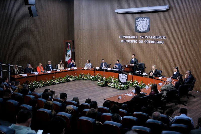 1 informe de gobierno de Felifer Macias en Qro